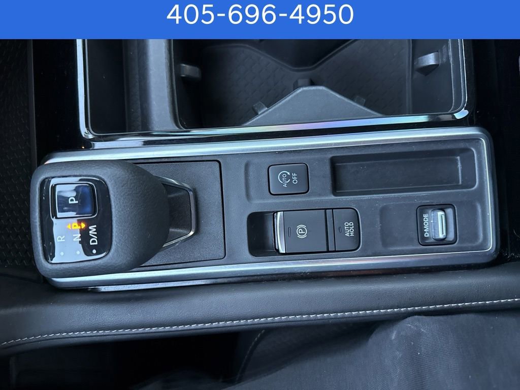 Used 2022 Nissan Pathfinder SV image 24