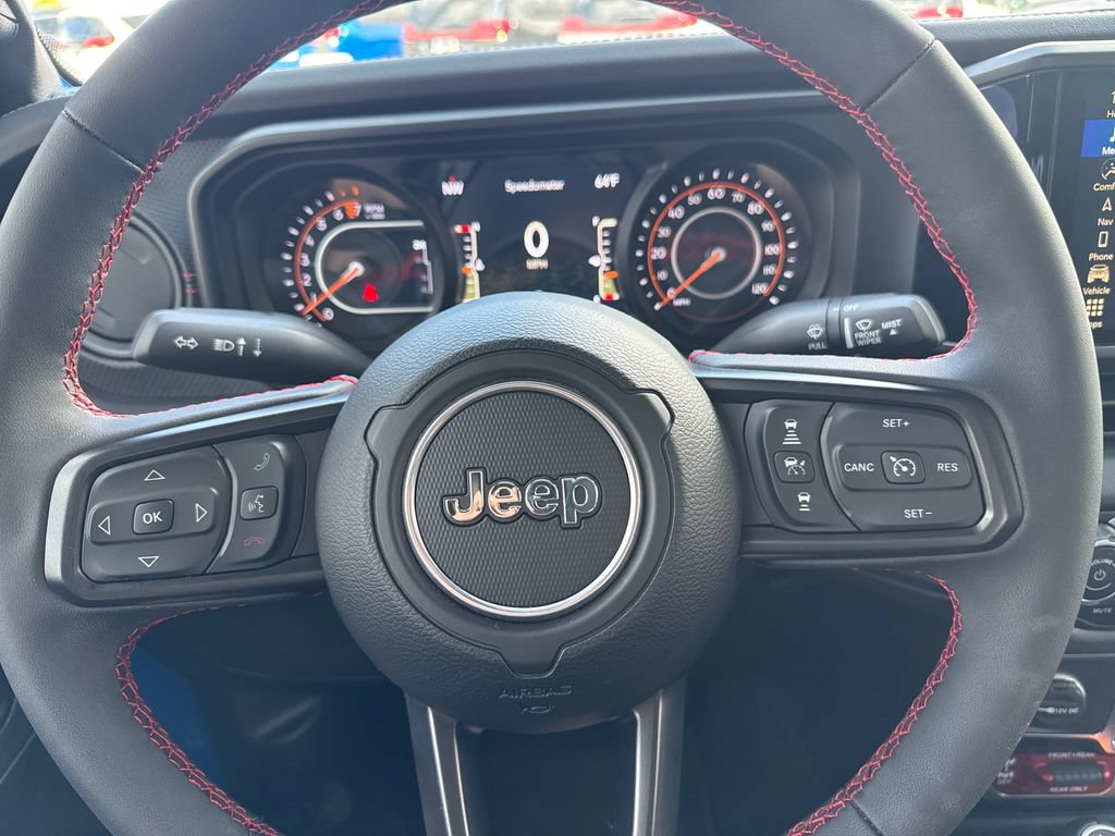 Used 2024 Jeep Gladiator Rubicon w/ Technology Group AWD/4WD image 15