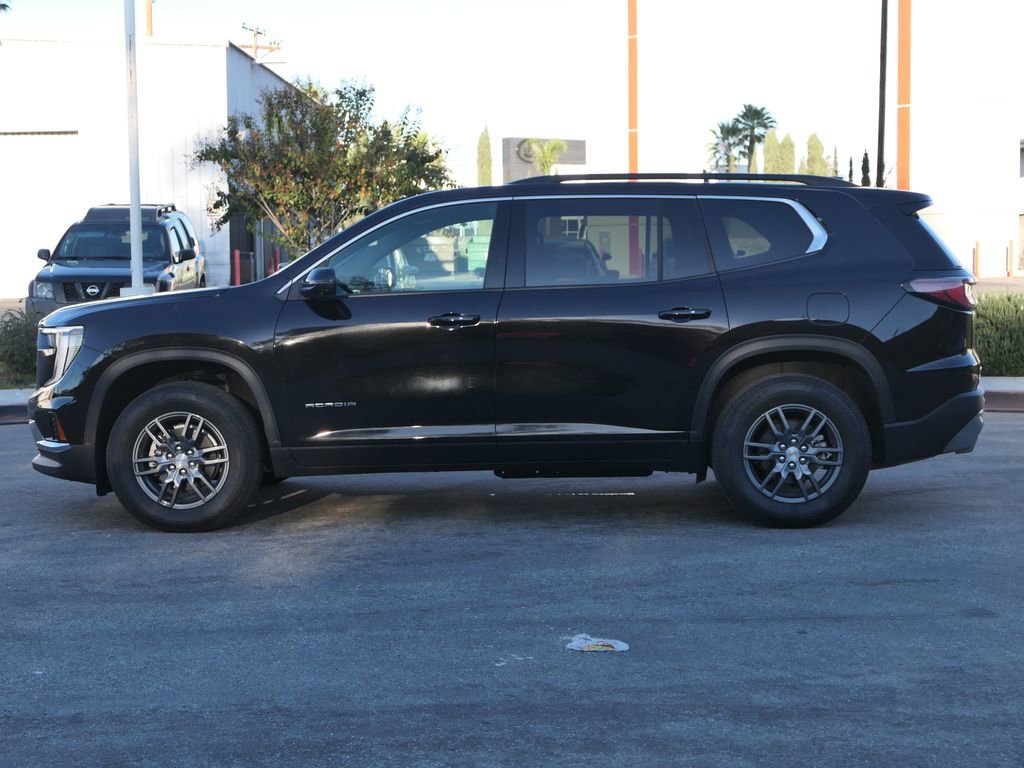Used 2025 GMC Acadia Elevation image 6
