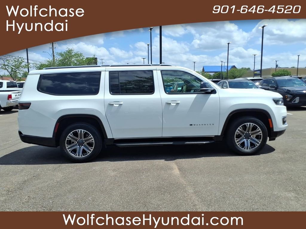 Used 2024 Jeep Wagoneer L Series II image 6