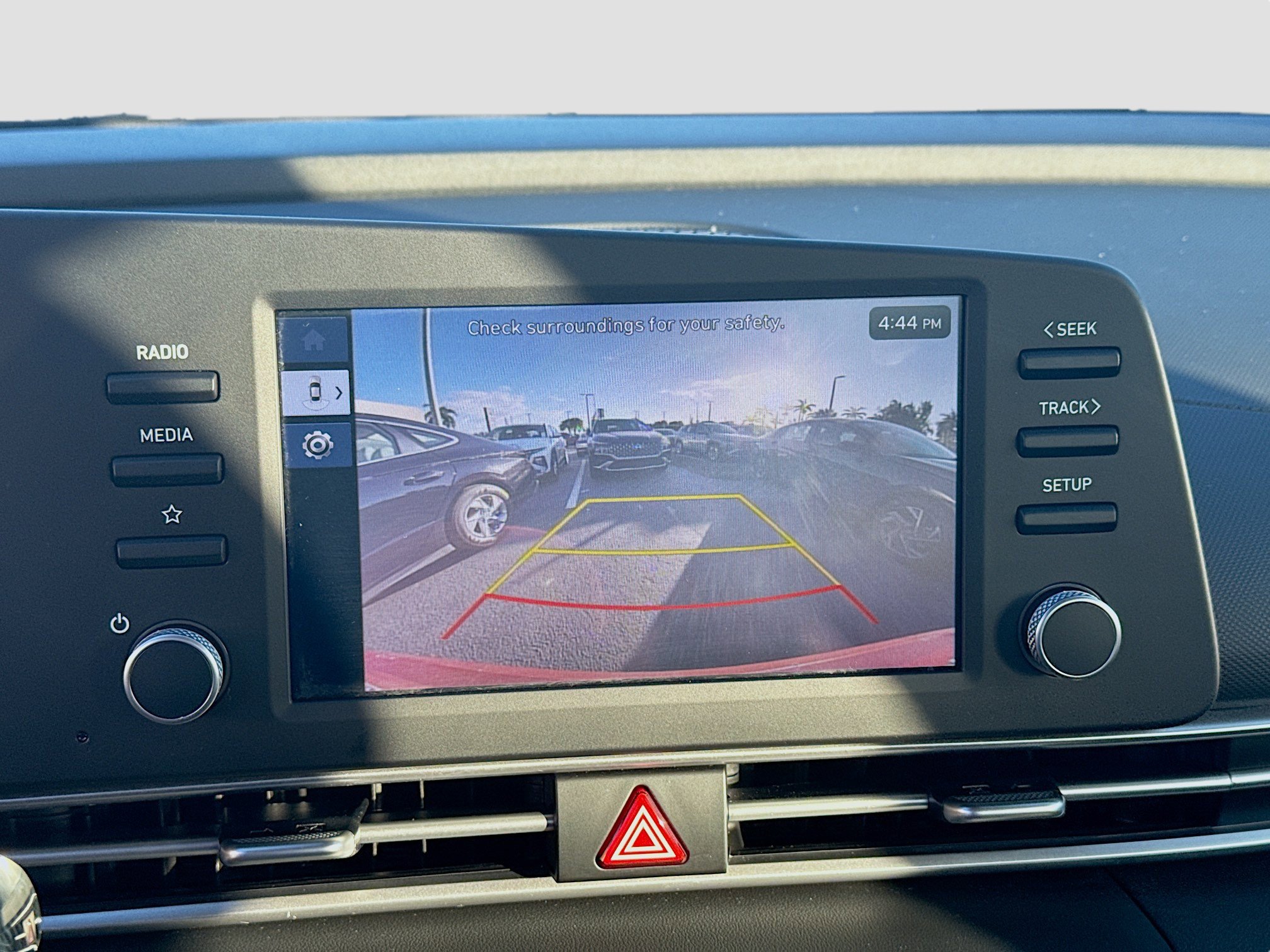 Used 2025 Hyundai Elantra SE image 11