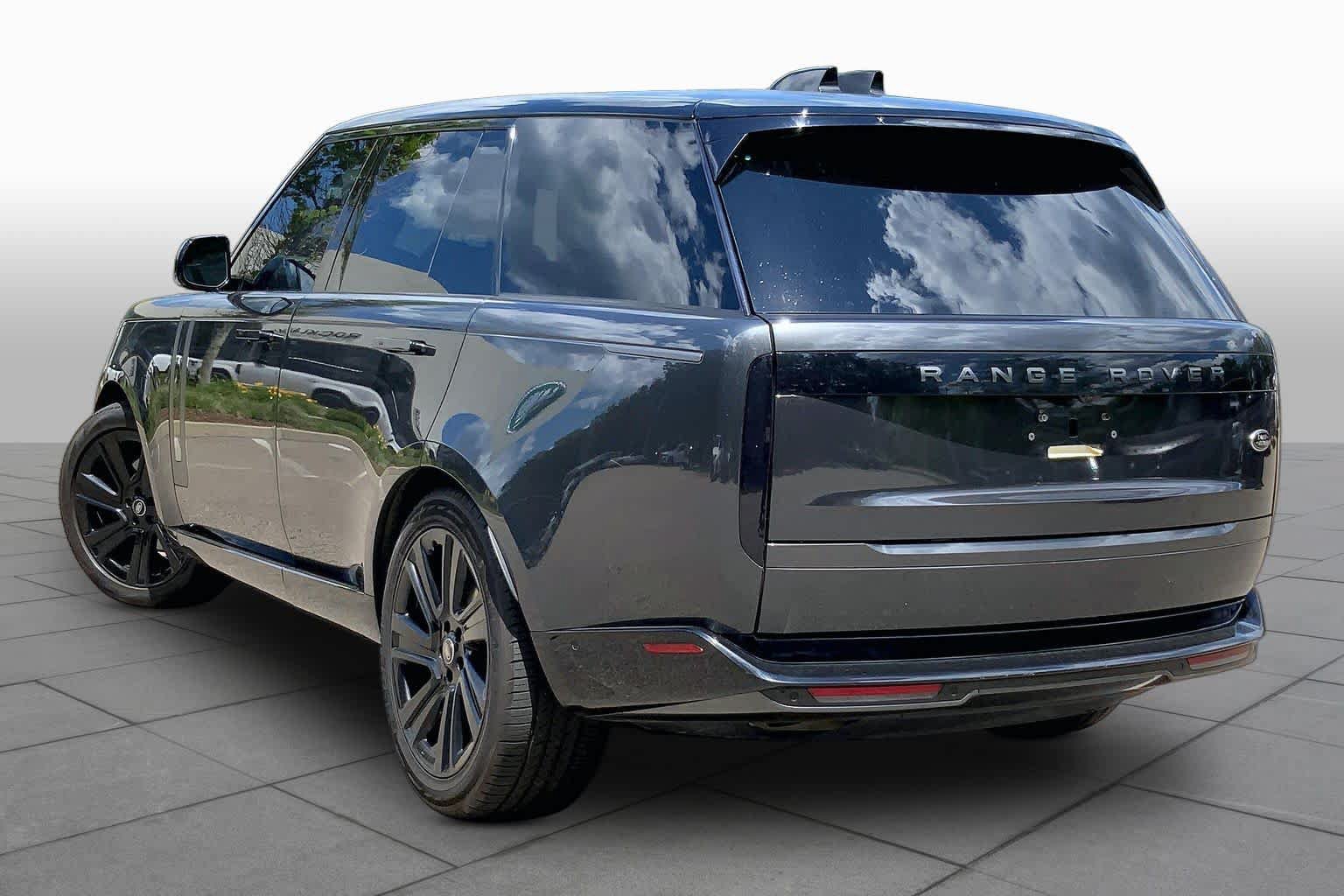 Used 2023 Land Rover Range Rover SE AWD/4WD image 11