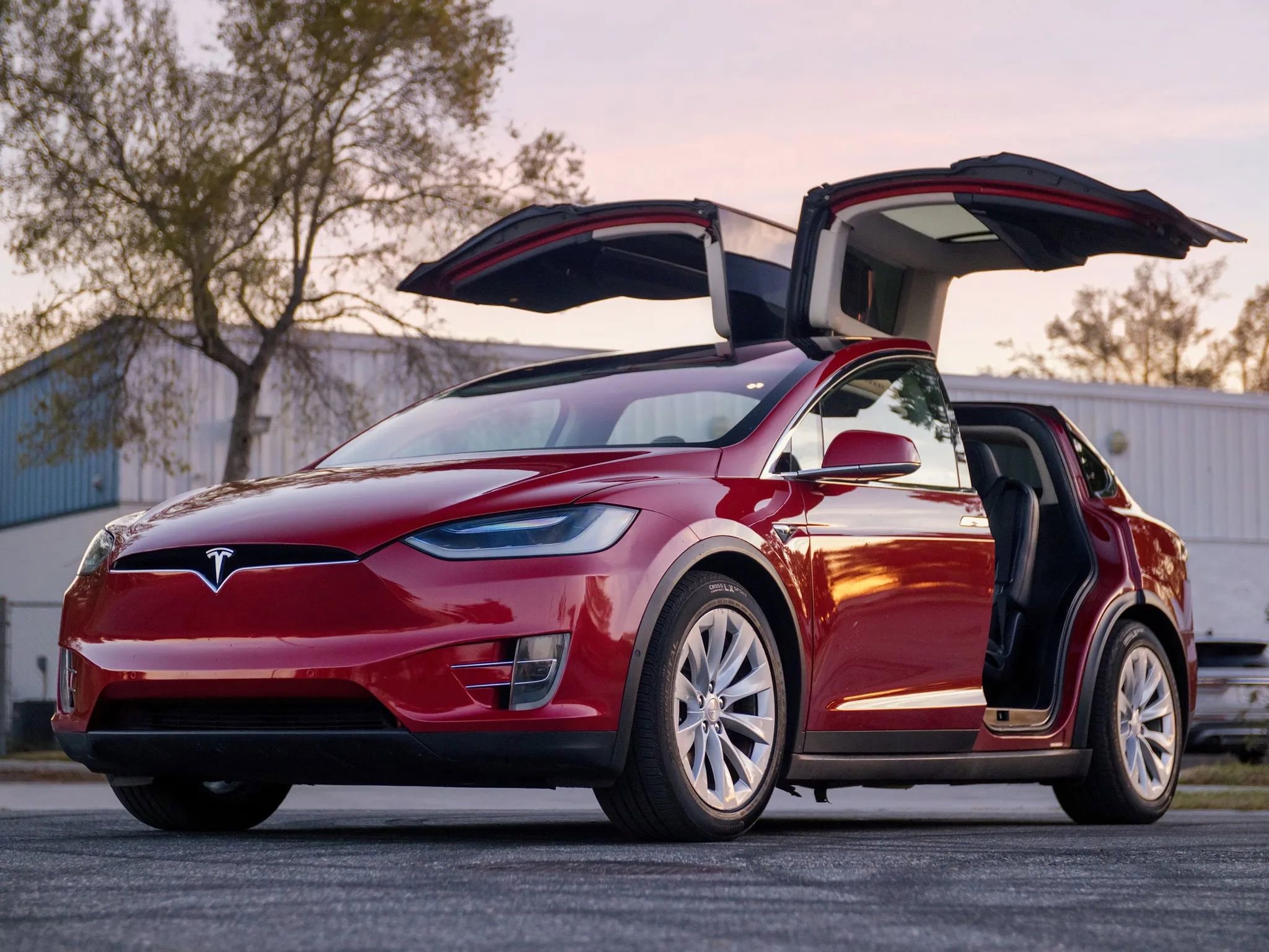 Used 2017 Tesla Model X 75D AWD/4WD image 7