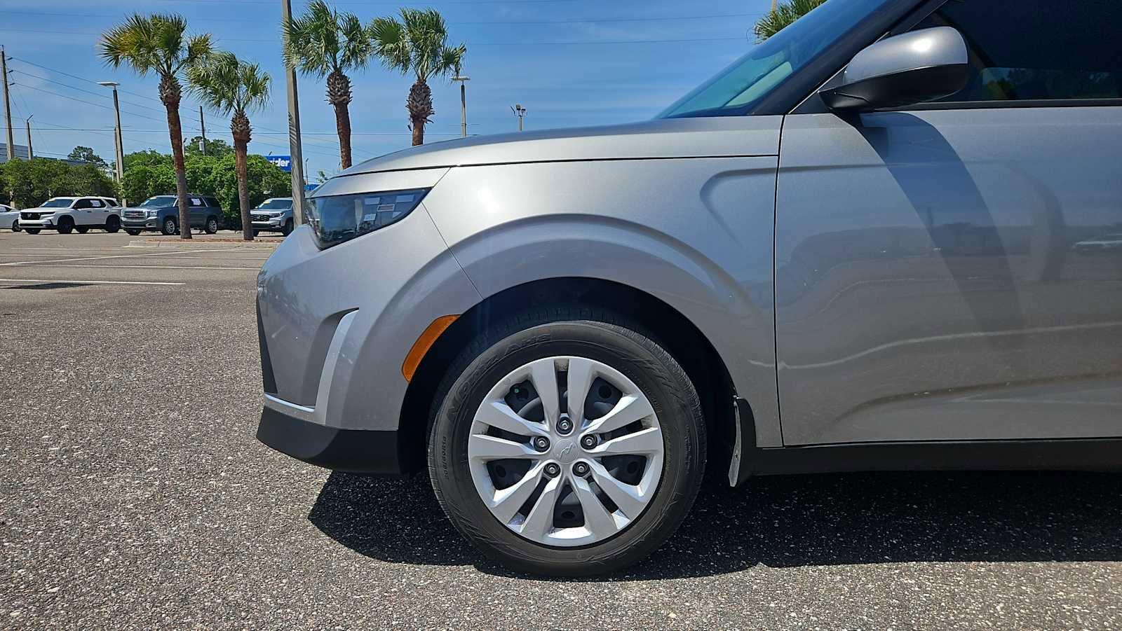 Used 2023 Kia Soul LX image 18