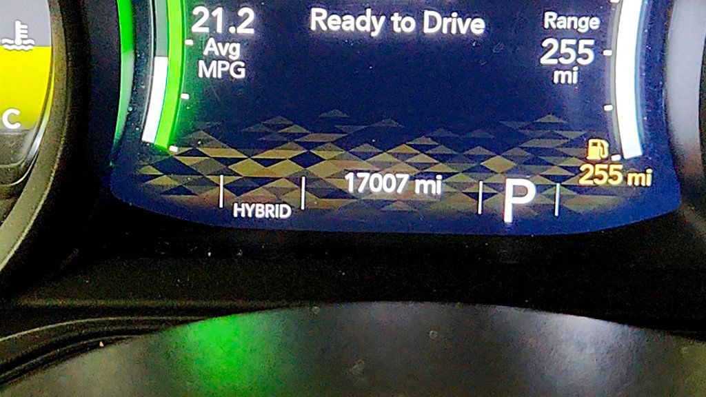Used 2025 Jeep Wrangler Unlimited Sahara w/ Safety Group AWD/4WD image 16