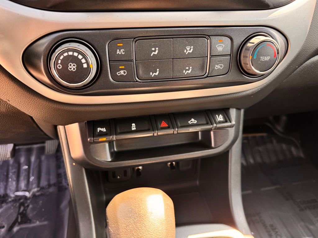 Used 2022 Chevrolet Colorado LT w/ Fleet Safety Package image 27