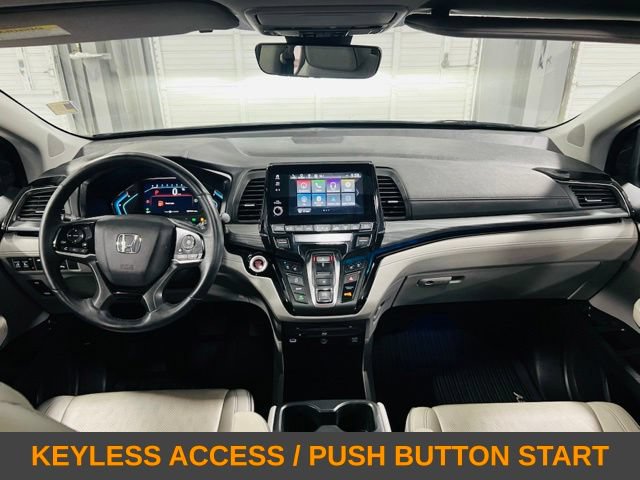 Used 2023 Honda Odyssey Elite image 3