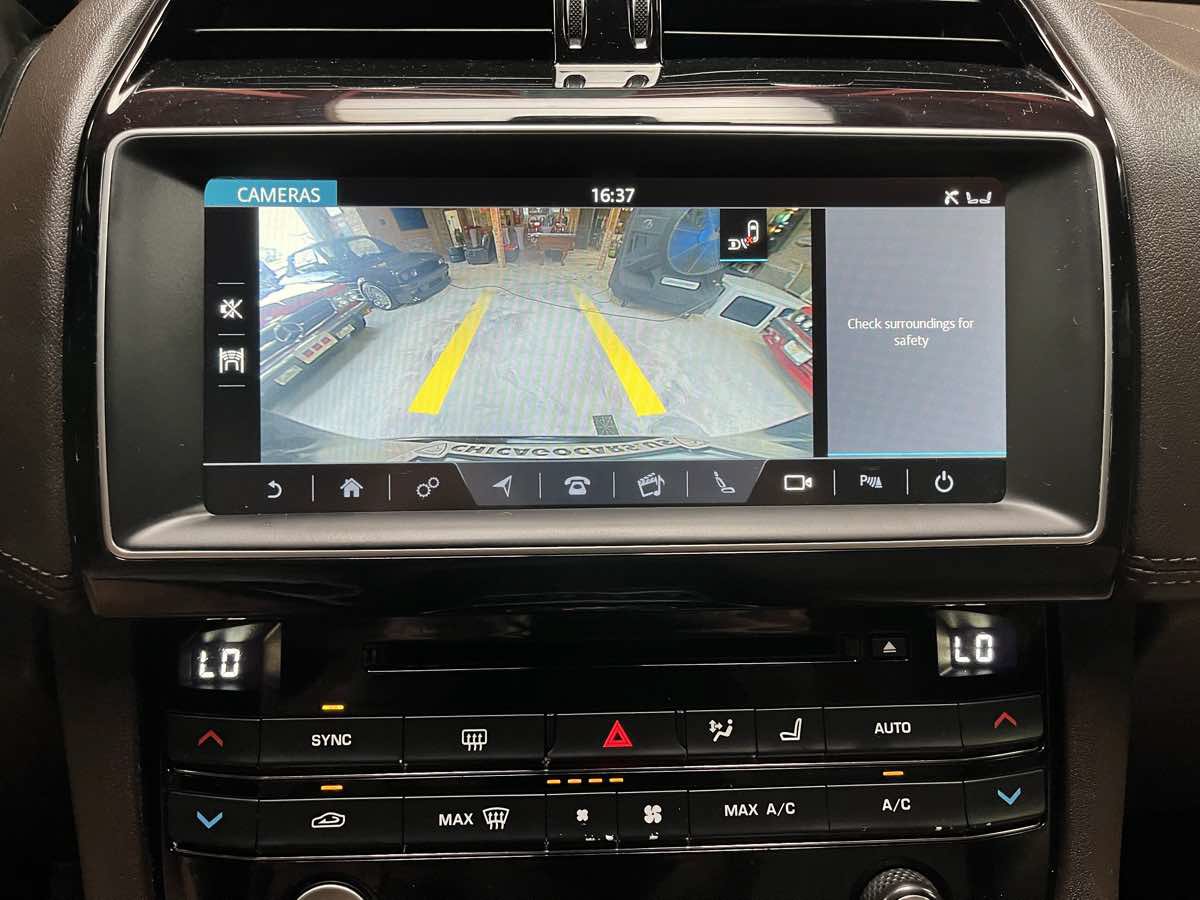 Used 2017 Jaguar F-PACE Prestige AWD/4WD image 15