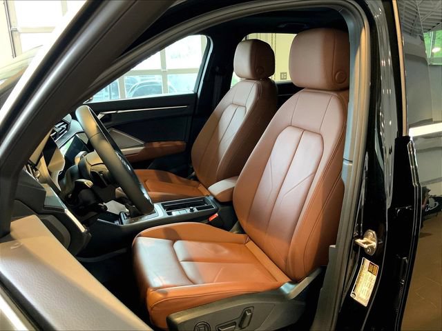 Certified 2025 Audi Q3 2.0T Premium w/ Convenience Package AWD/4WD image 5