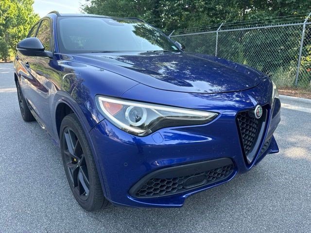 Used 2021 Alfa Romeo Stelvio Ti Sport AWD/4WD image 3