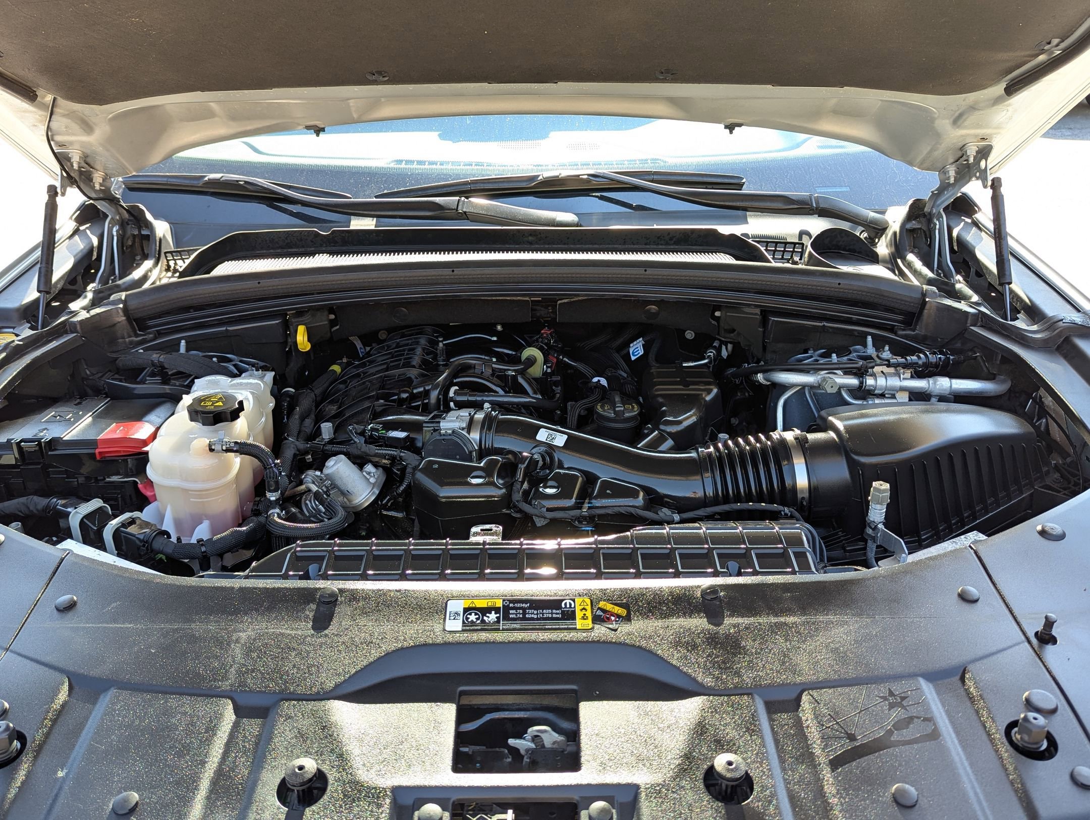 Used 2023 Jeep Grand Cherokee L Laredo image 32