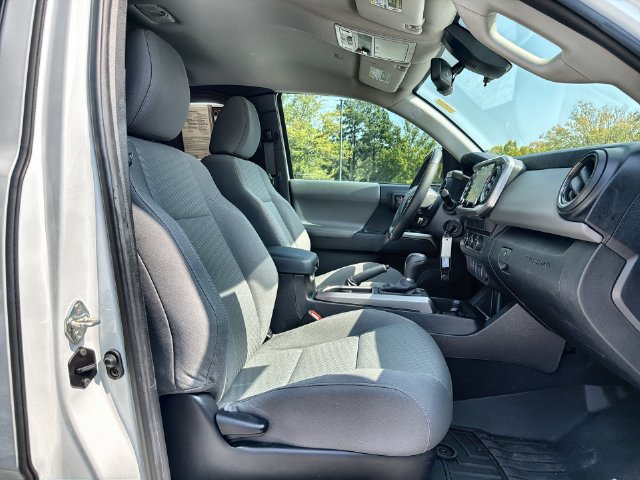 Used 2020 Toyota Tacoma SR5 RWD image 25
