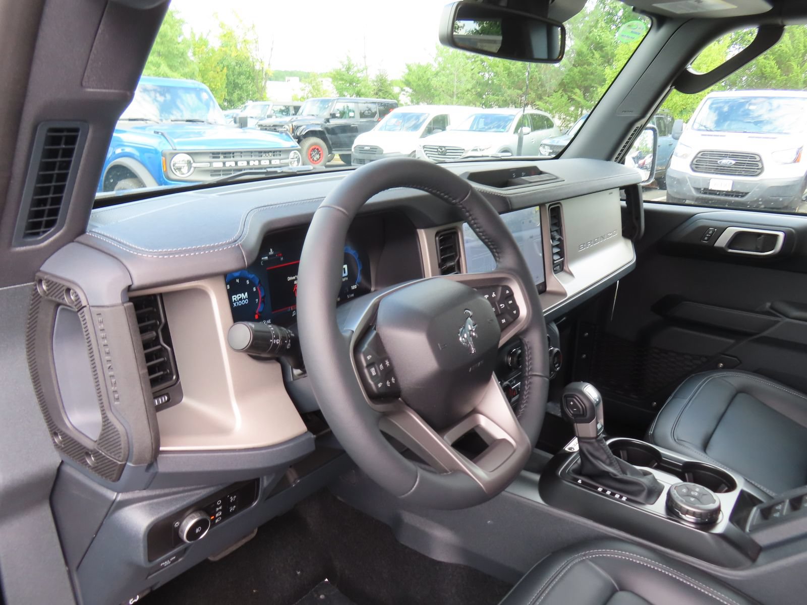 New 2026 Ford Bronco Outer Banks AWD/4WD image 9