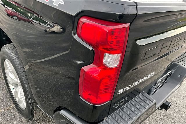 Used 2023 Chevrolet Silverado 1500 Custom AWD/4WD image 24