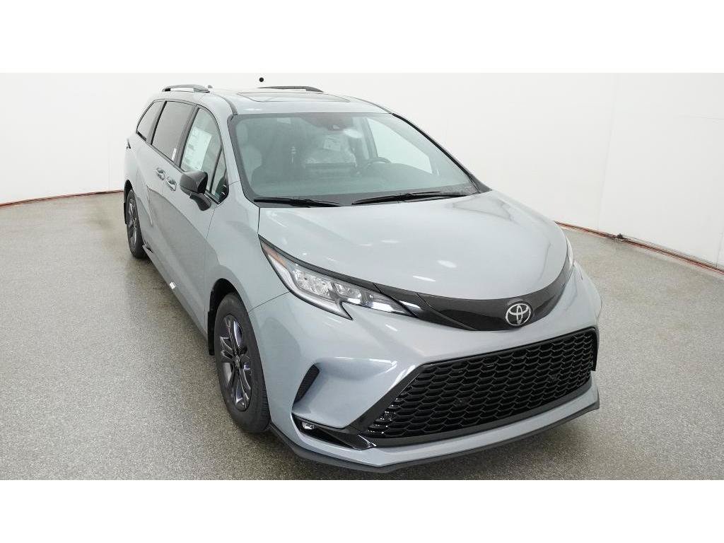 New 2026 Toyota Sienna XSE AWD/4WD image 14