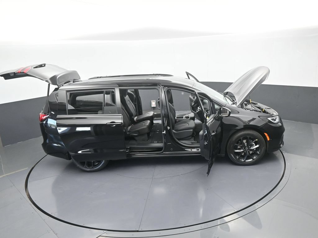 New 2026 Chrysler Pacifica Select w/ S Appearance Package FWD image 69
