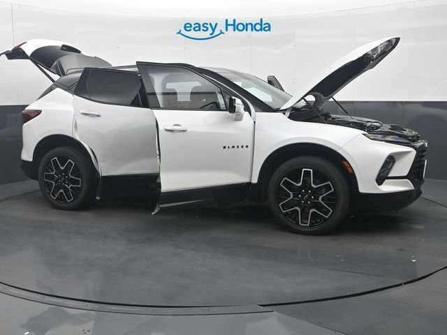 Used 2023 Chevrolet Blazer RS FWD image 34
