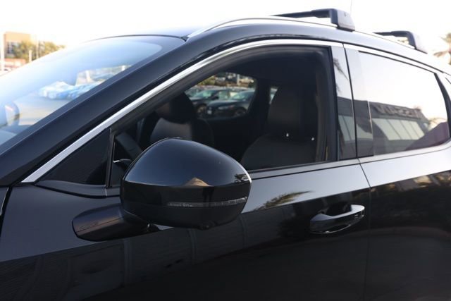 New 2025 Nissan Kicks SR image 12