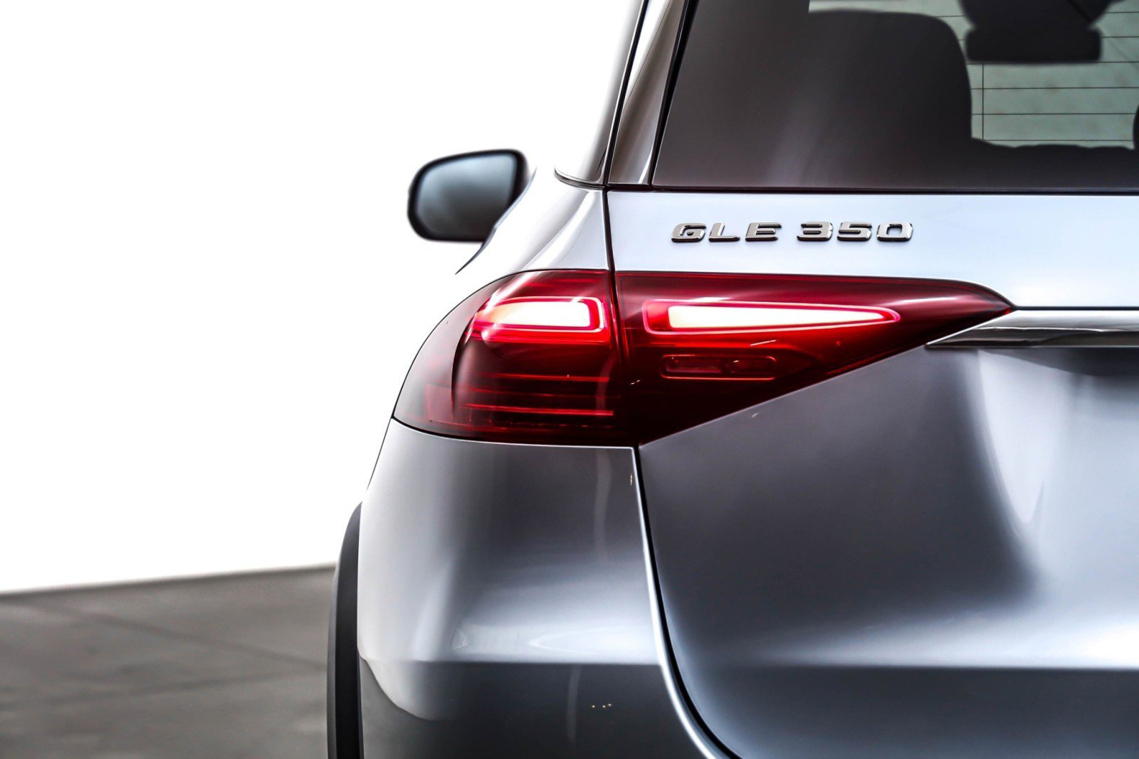 Certified 2025 Mercedes-Benz GLE 350 4MATIC image 15