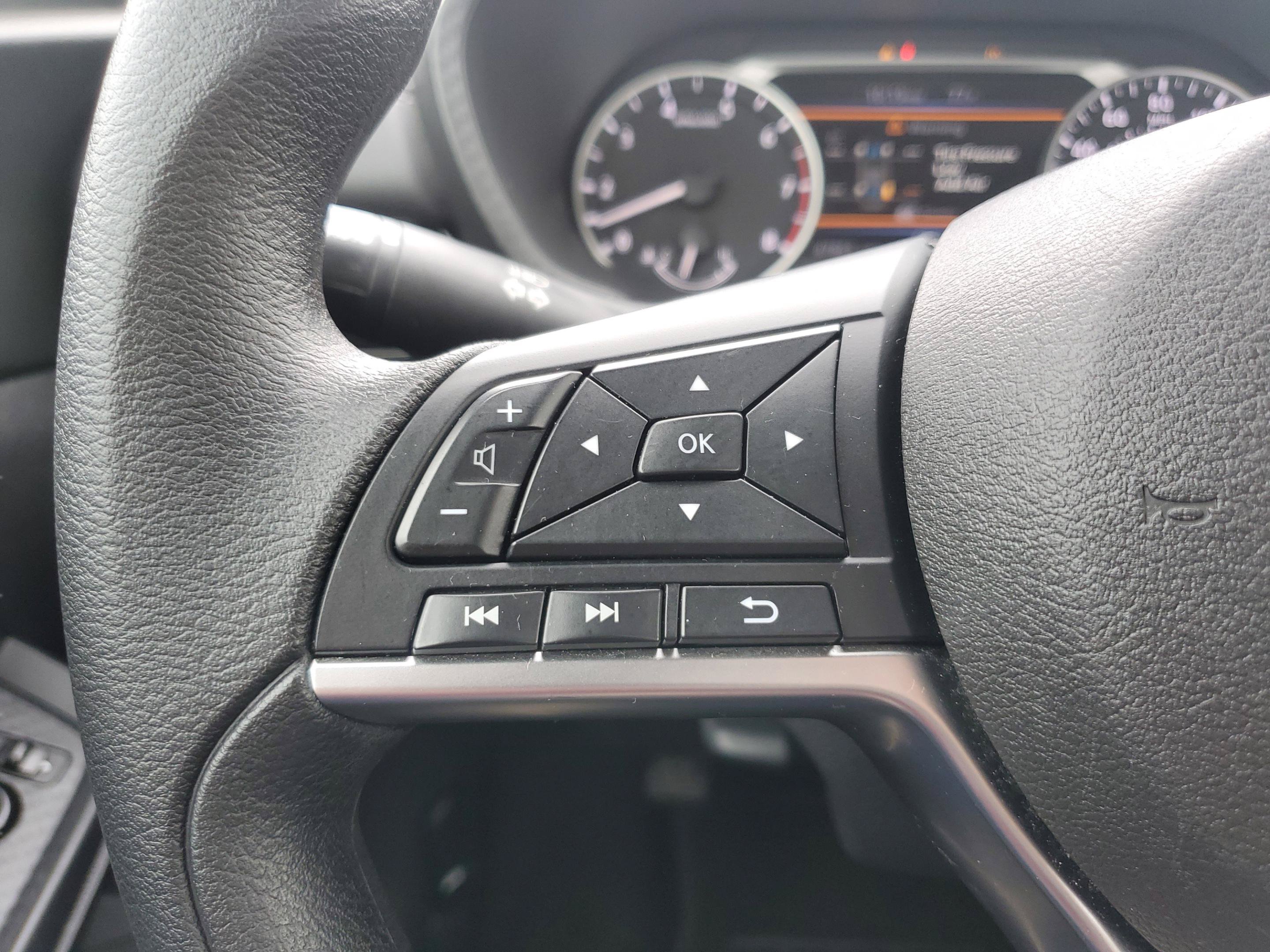 Used 2024 Nissan Sentra SV FWD image 20