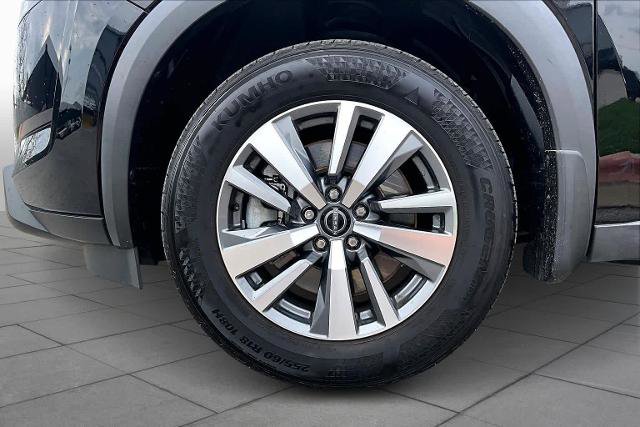 Certified 2023 Nissan Pathfinder SL w/ Black Appearance Package image 11