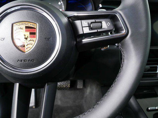 Certified 2026 Porsche Macan AWD/4WD image 14