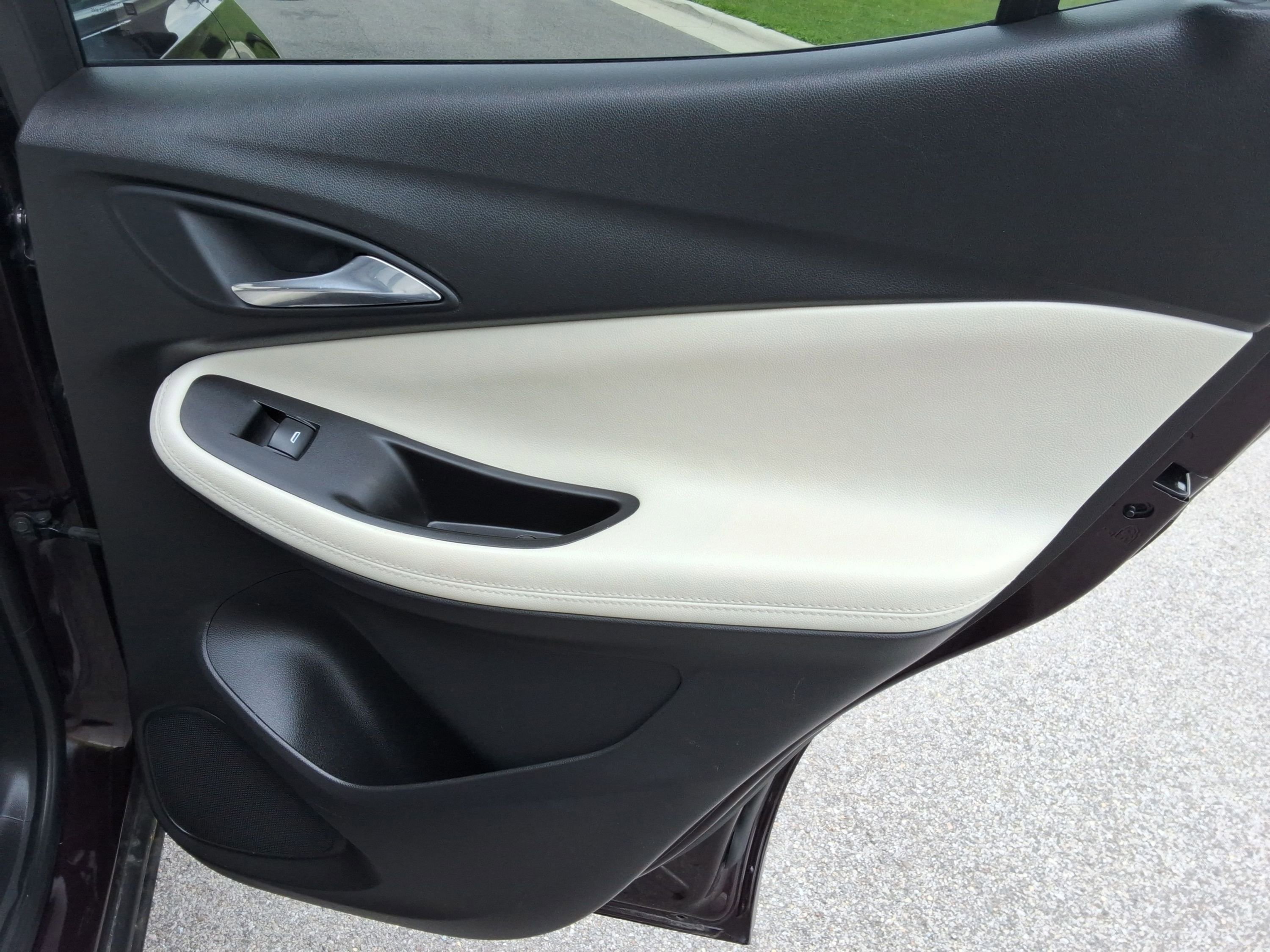 Used 2021 Buick Encore GX Select FWD image 24