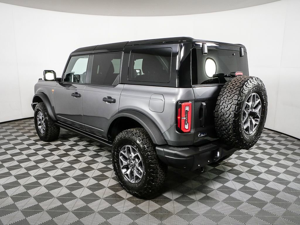 Used 2025 Ford Bronco Badlands AWD/4WD image 3