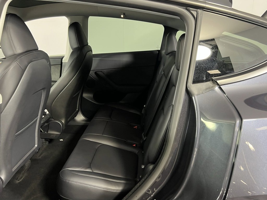 Used 2025 Tesla Model Y Long Range image 21