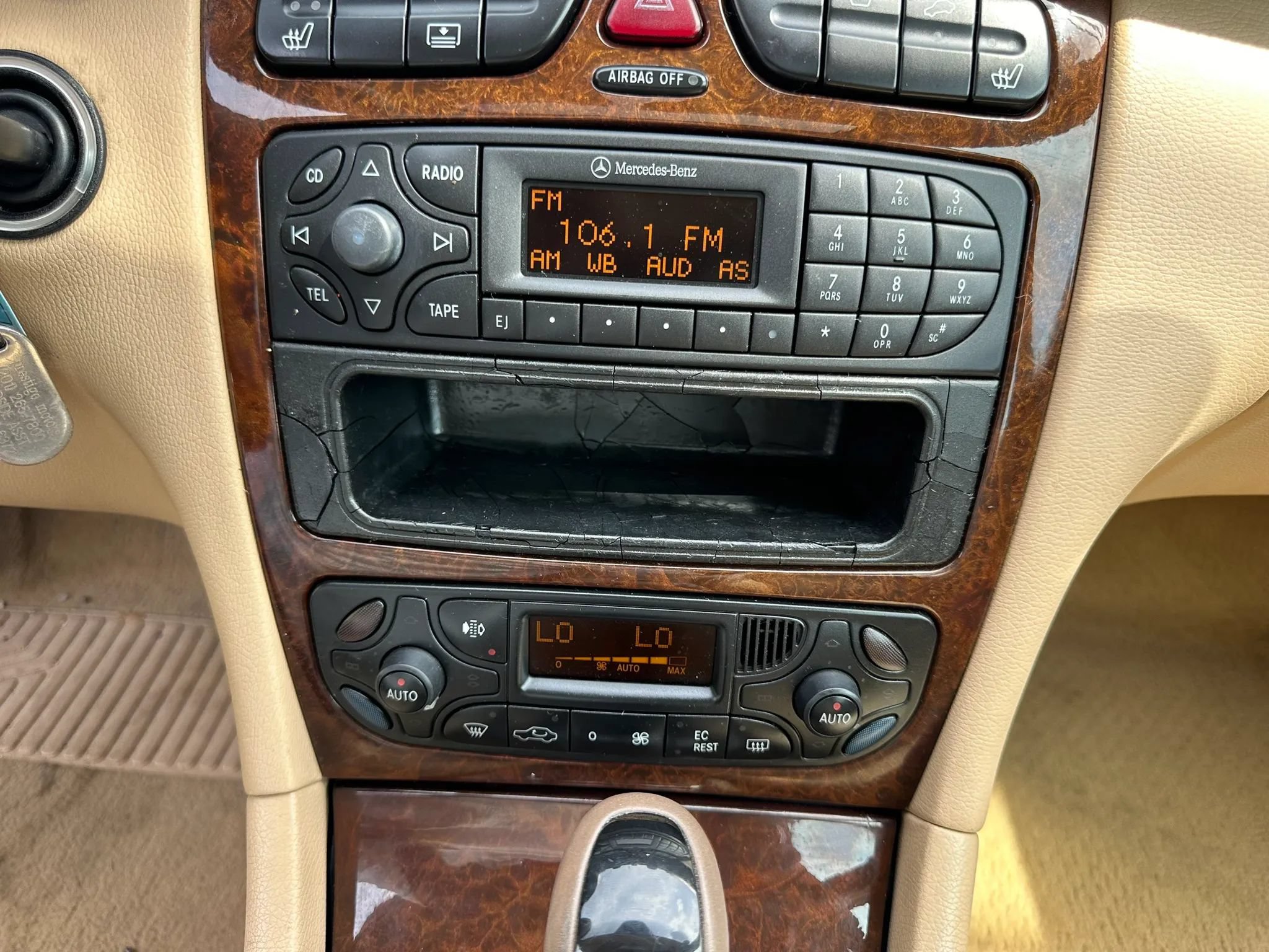 Used 2001 Mercedes-Benz C 320 Sedan image 22
