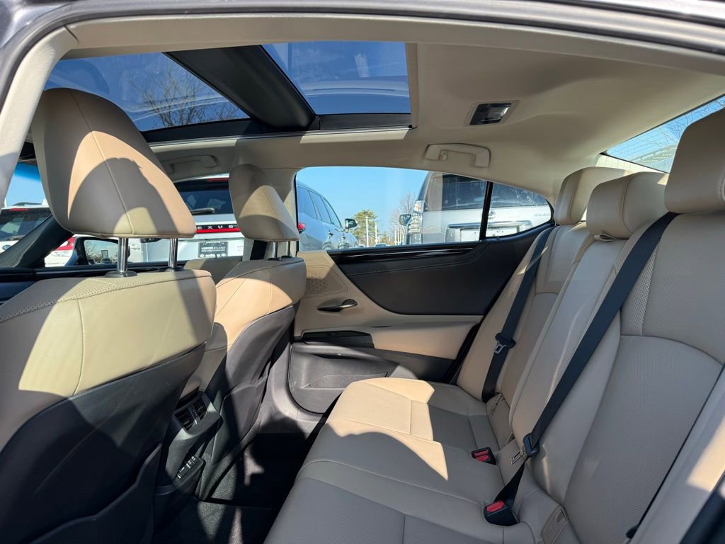 Used 2021 Lexus ES 350 350 w/ Premium Package image 15