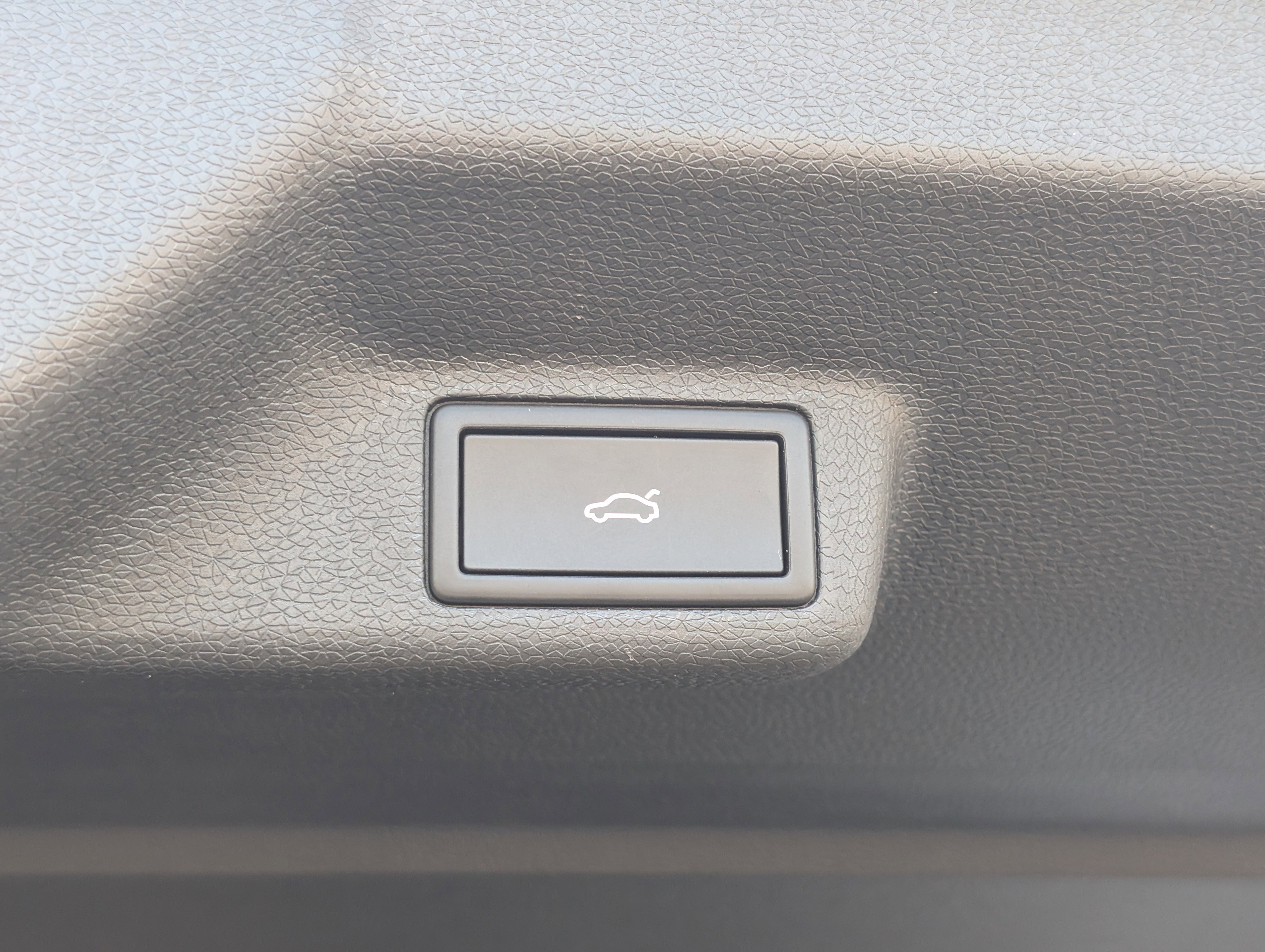 Used 2025 Volkswagen ID. Buzz Pro S Plus RWD image 22