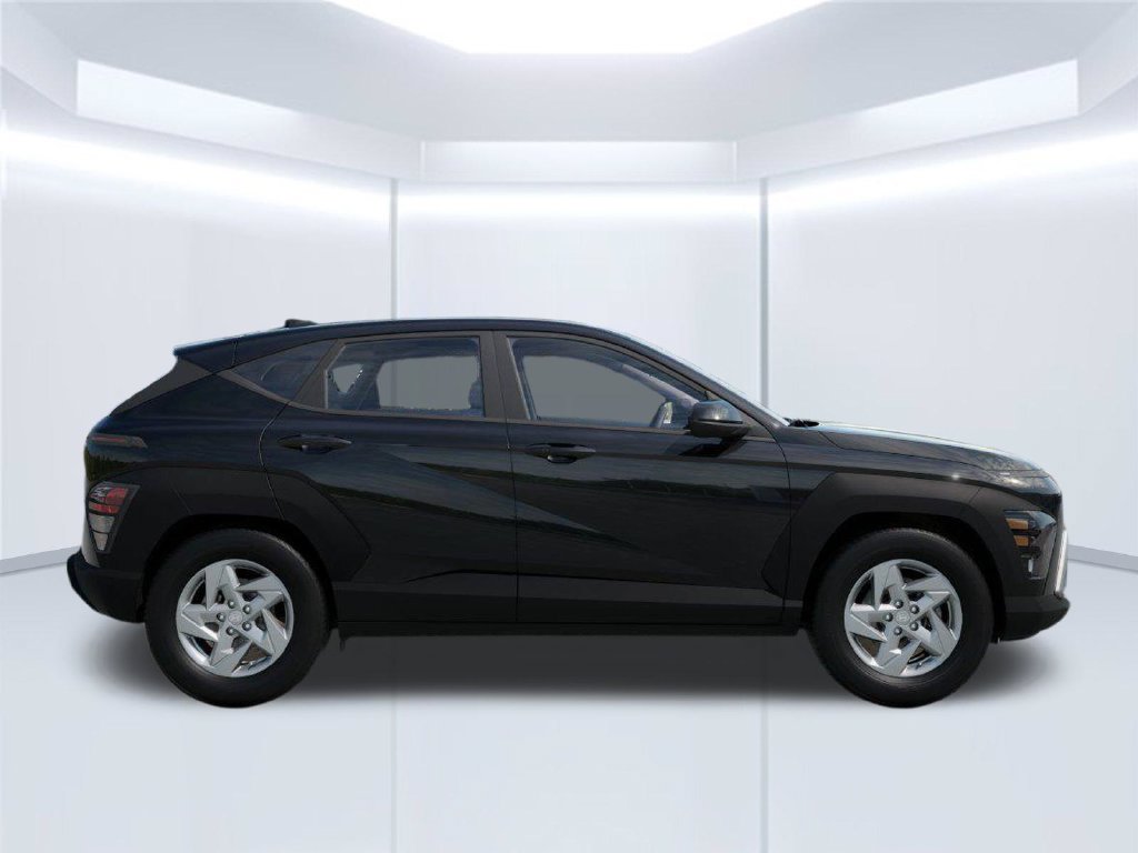 New 2027 Hyundai Kona SE FWD image 7