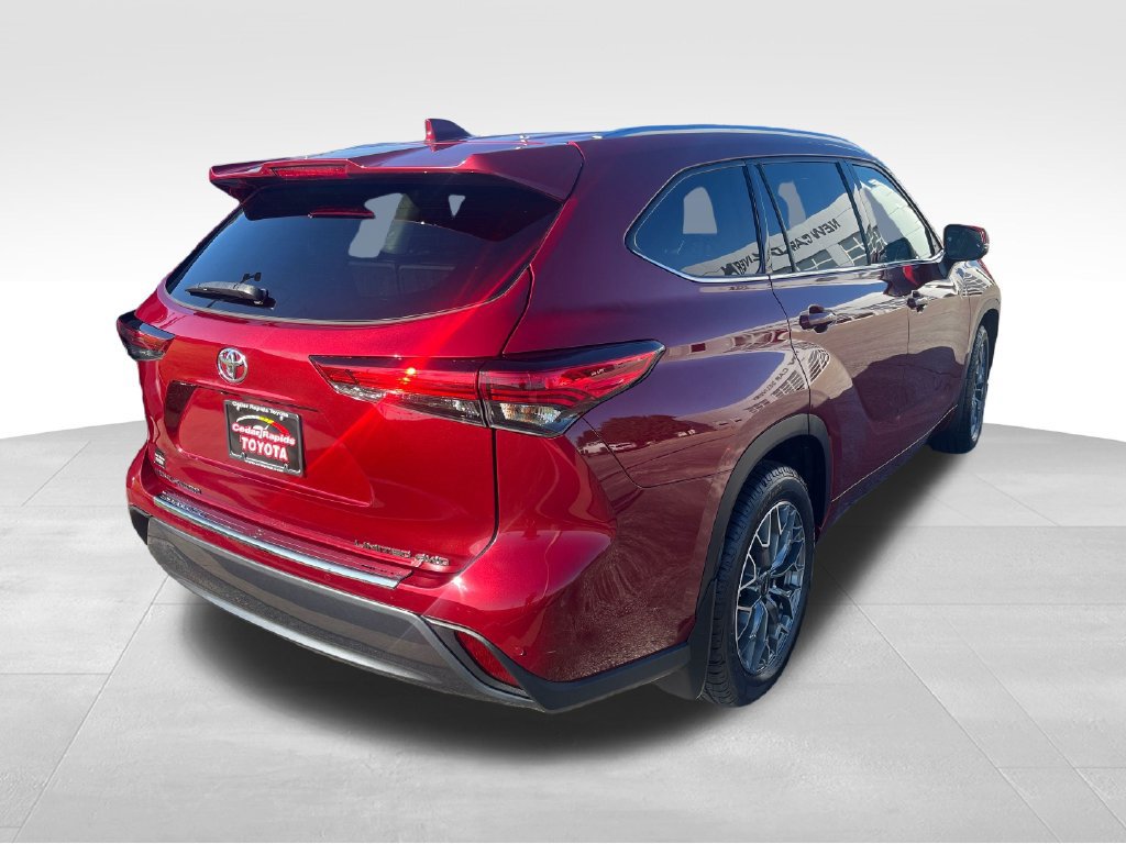 Certified 2021 Toyota Highlander Limited AWD/4WD image 6