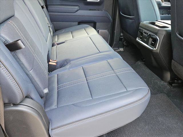 Used 2025 Chevrolet Silverado 1500 High Country w/ Technology Package AWD/4WD image 19