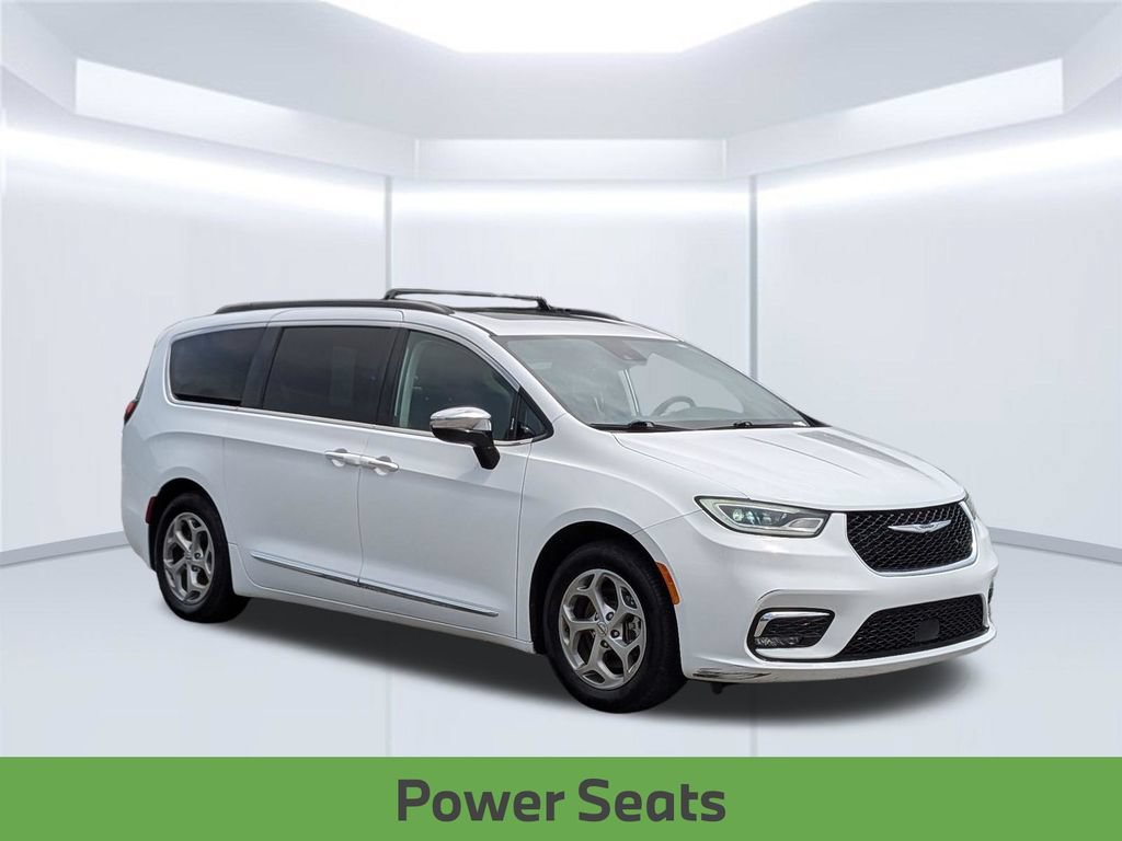 Used 2023 Chrysler Pacifica Limited FWD image 9