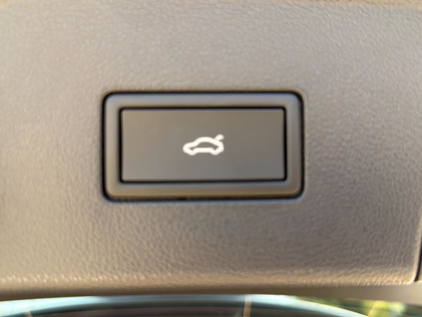 New 2026 Volkswagen Atlas SE image 10