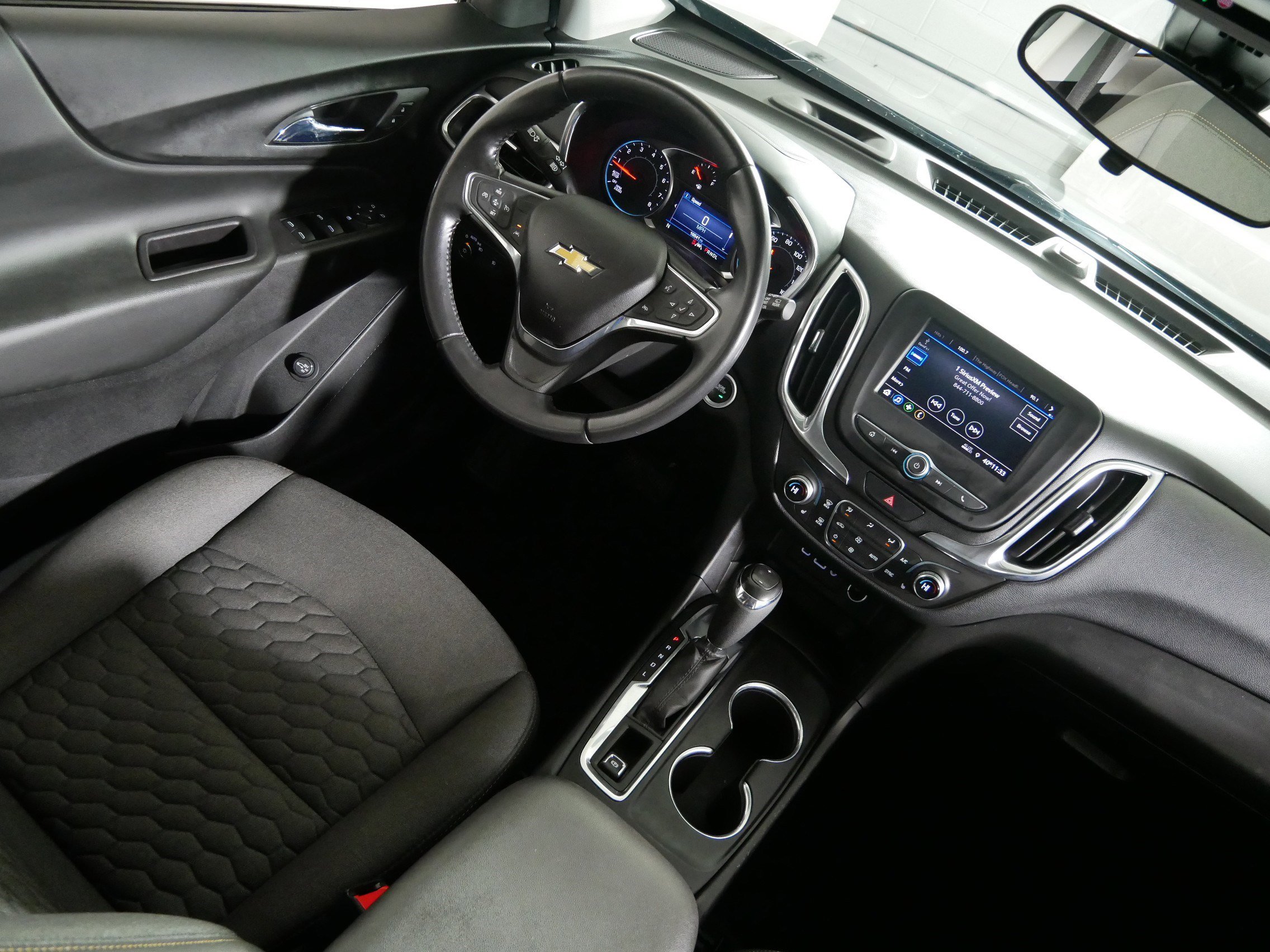 Used 2020 Chevrolet Equinox LT image 9