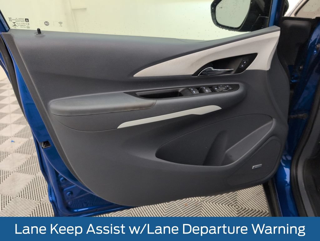 Used 2021 Chevrolet Bolt Premier w/ Infotainment Package FWD image 31