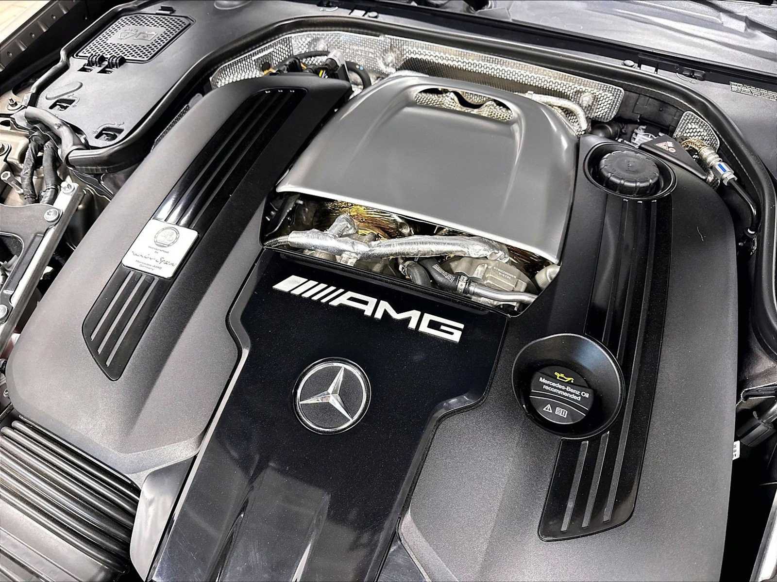 Used 2023 Mercedes-Benz SL 63 AMG 4MATIC image 33