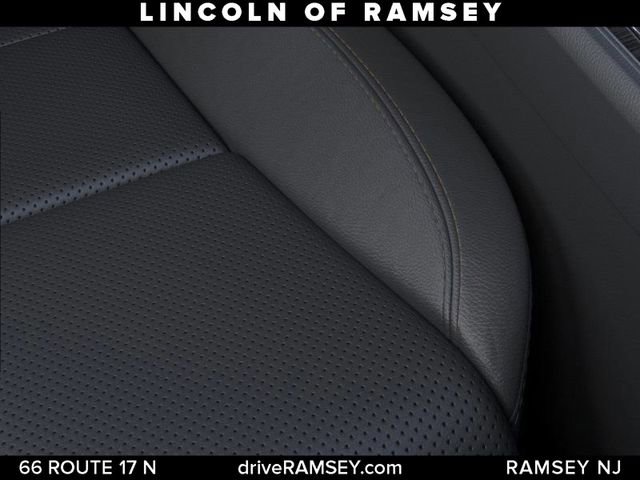 New 2026 Lincoln Aviator AWD image 17