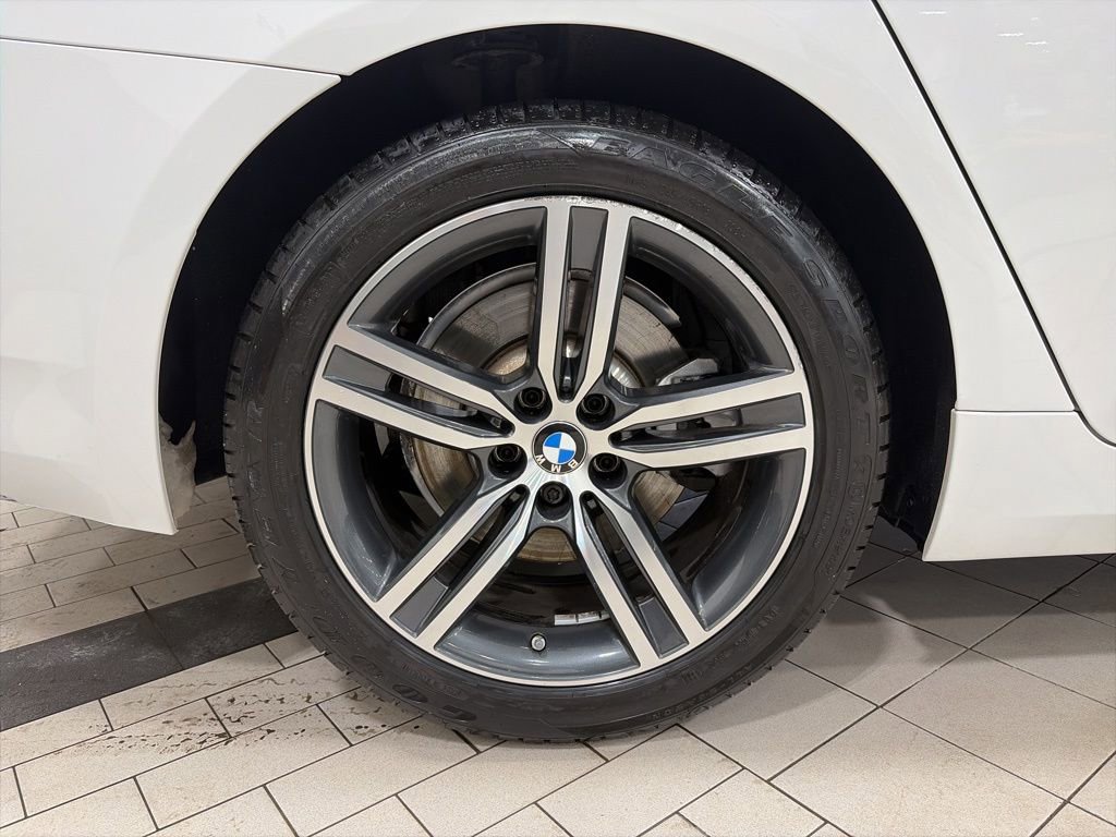 Used 2023 BMW 530i xDrive w/ Convenience Package image 23