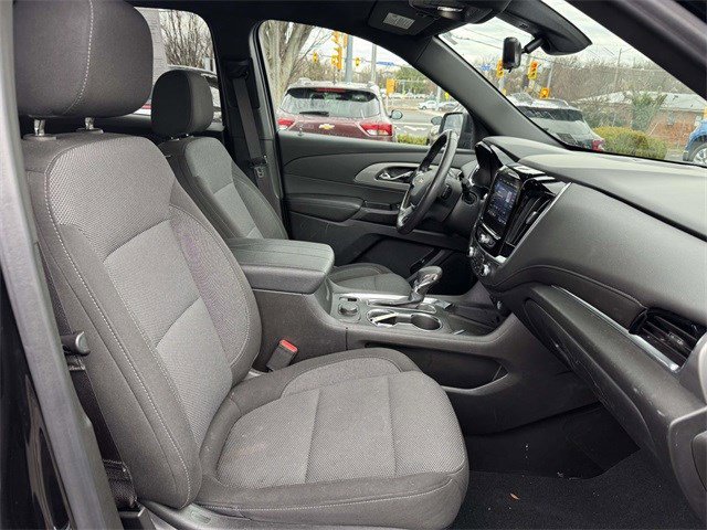 Used 2022 Chevrolet Traverse LT image 8
