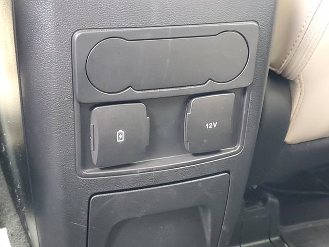 Used 2023 Ford Explorer XLT w/ Equipment Group 202A AWD/4WD image 31