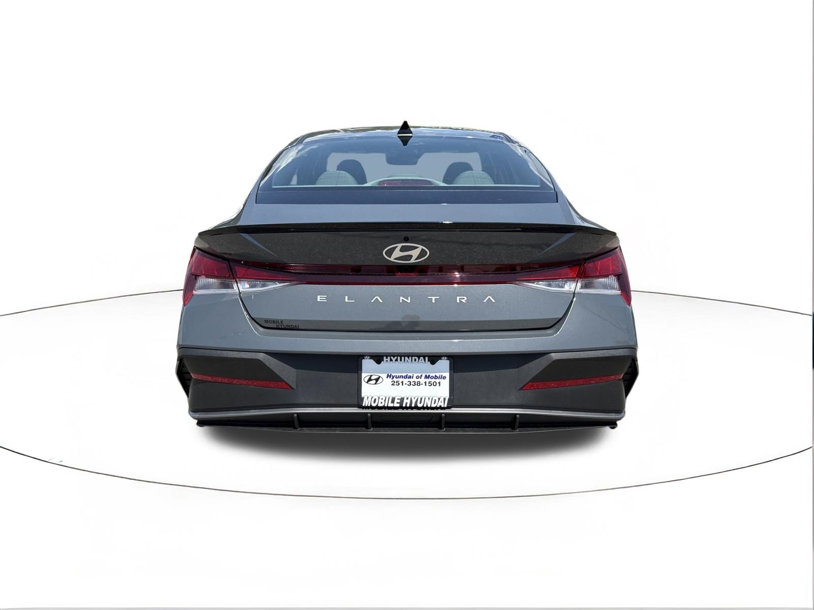 Used 2026 Hyundai Elantra Sport FWD image 4