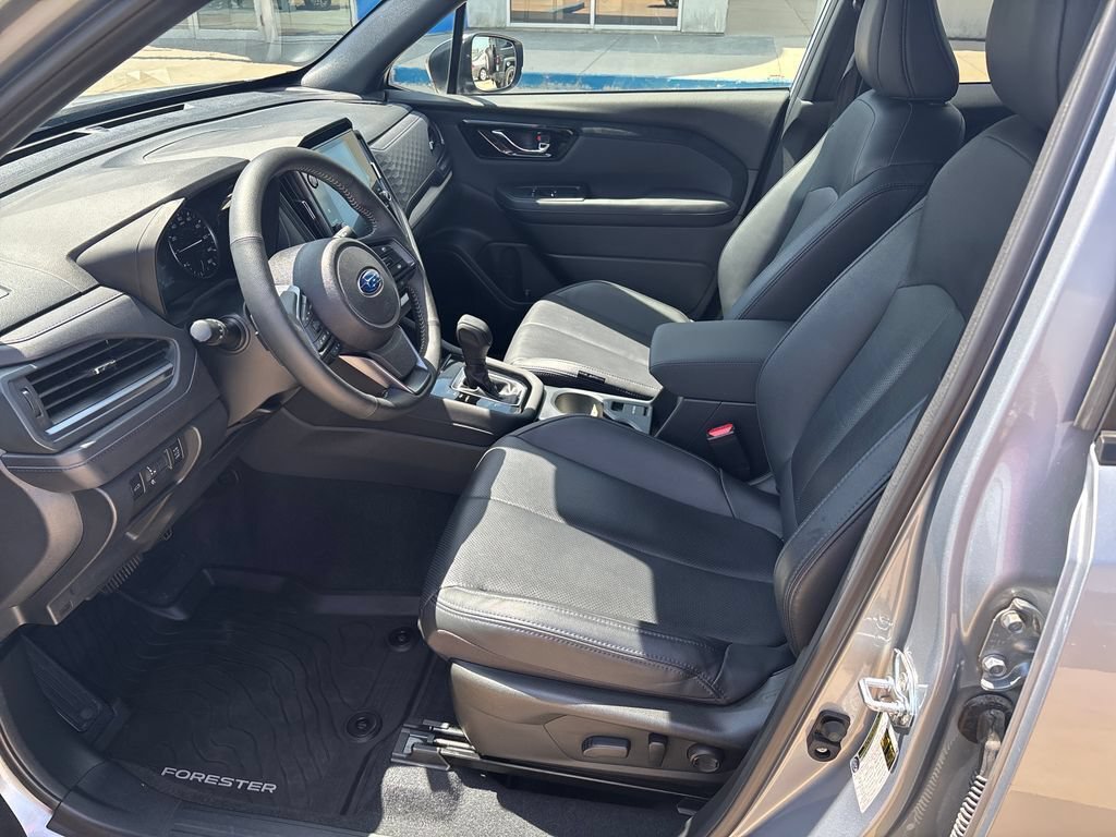 Used 2025 Subaru Forester Limited w/ Popular Package #1 AWD/4WD image 9