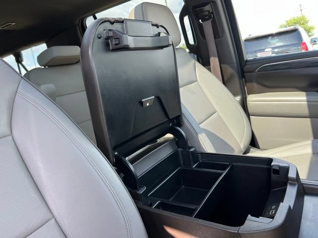 Used 2022 GMC Yukon XL SLT w/ SLT Premium Package AWD/4WD image 45