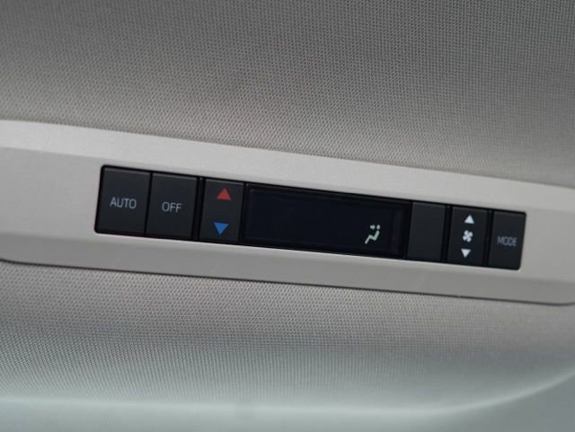 Certified 2024 Toyota Sienna LE image 42