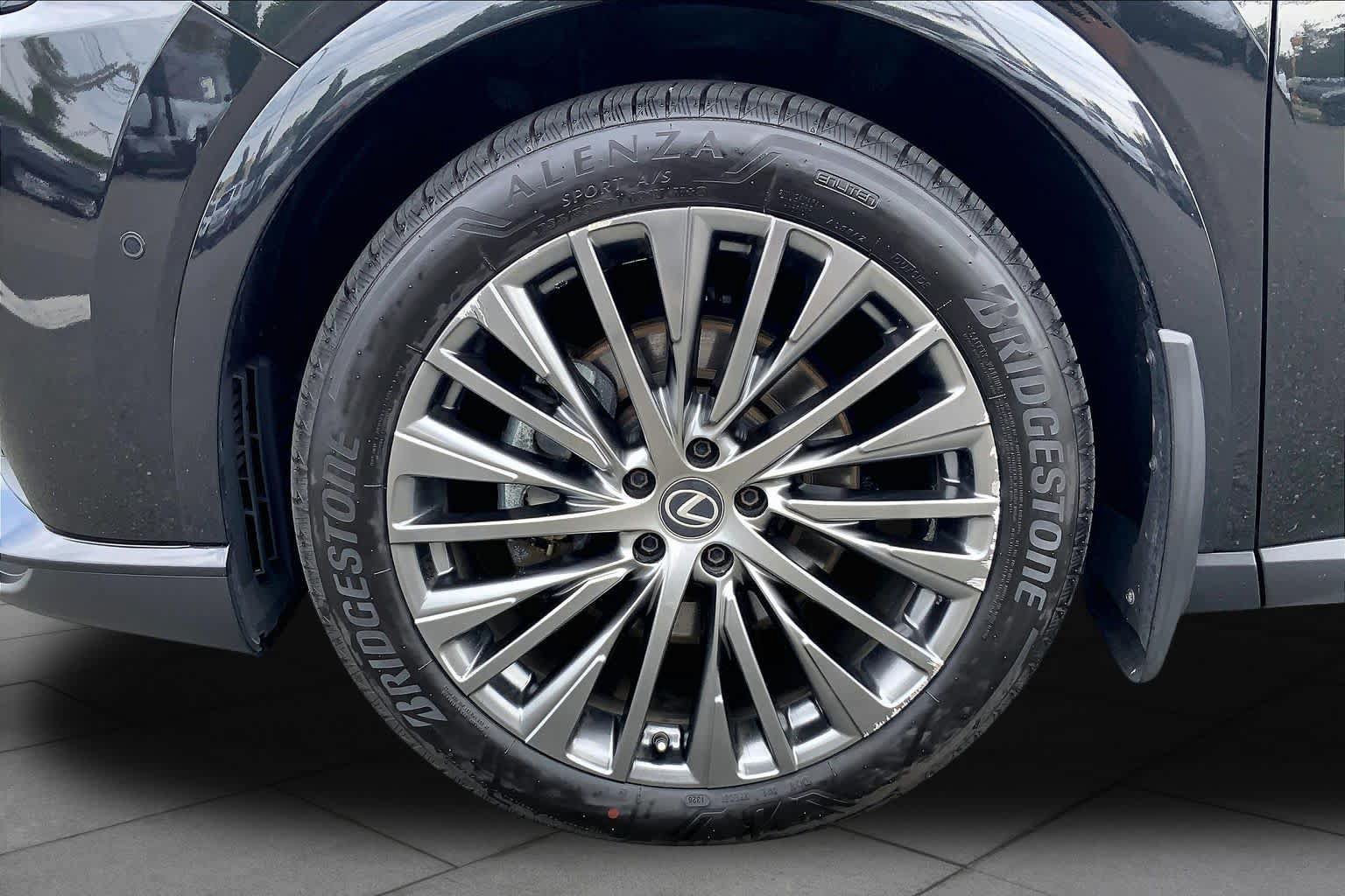 Used 2023 Lexus RX 350 w/ Cold Area Package AWD/4WD image 11