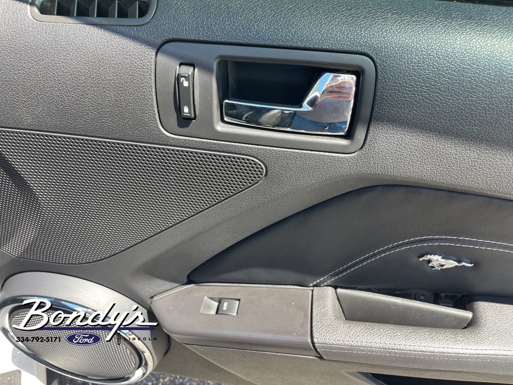 Used 2011 Ford Mustang GT Premium w/ Comfort Pkg RWD image 19